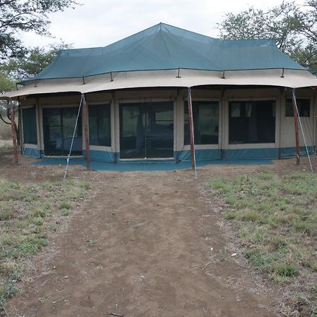 Osero Serengeti Luxury Tented Camp Banagi Екстер'єр фото